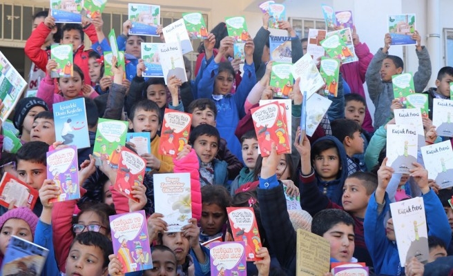 Büyükşehir’den Suruçlu gençlere kitap desteği