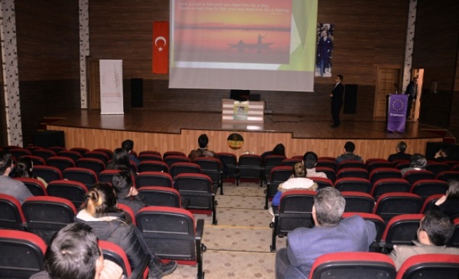 Öğretmenlere ‘Eğitimde Dijital Dönüşüm’ semineri verildi