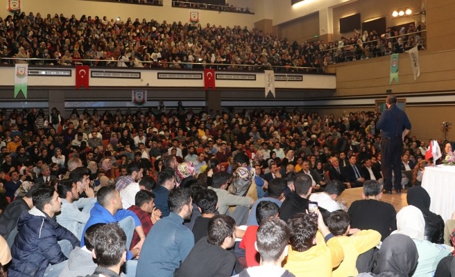 Urfa’da ‘Can Veren Pervaneler’ programına yoğun ilgi