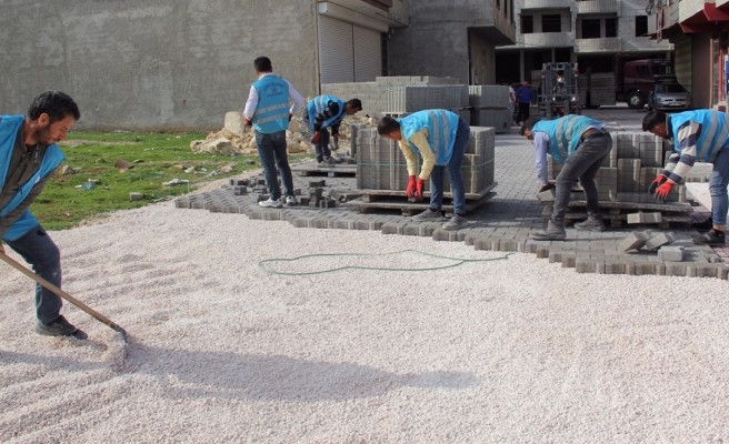 Eyyübiye'de yol çalışmaları sürüyor
