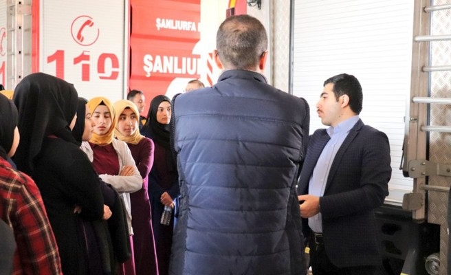 Şanlıurfalı öğrenciler, itfaiyeyi ziyaret etti