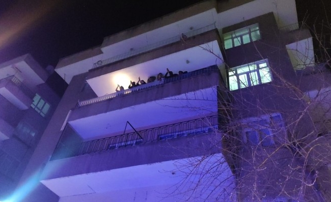 Şanlıurfa'dan sağlıkçılara alkışlı destek