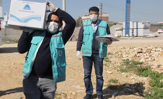 Eyyübiye'de sokağa çıkamayanların ihtiyaçları karşılanıyor