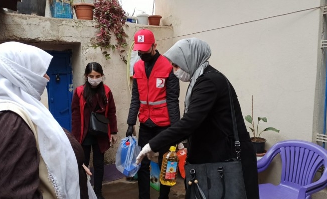 Urfa'da 65 yaş ve üstü vatandaşların ihtiyaçları karşılanıyor