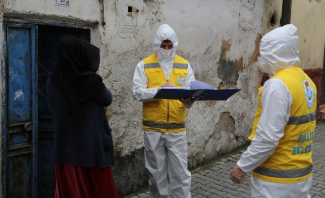 Haliliye'de ihtiyaç sahibi ailelerin kartları teslim edildi