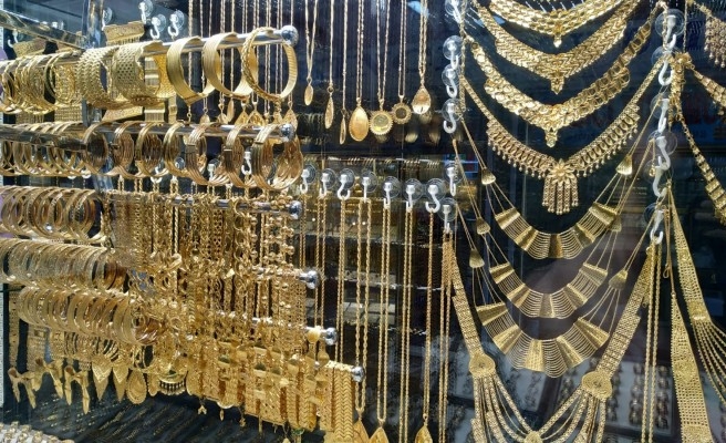 Şanlıurfa'daki kuyumculardan koronavirüs kararı