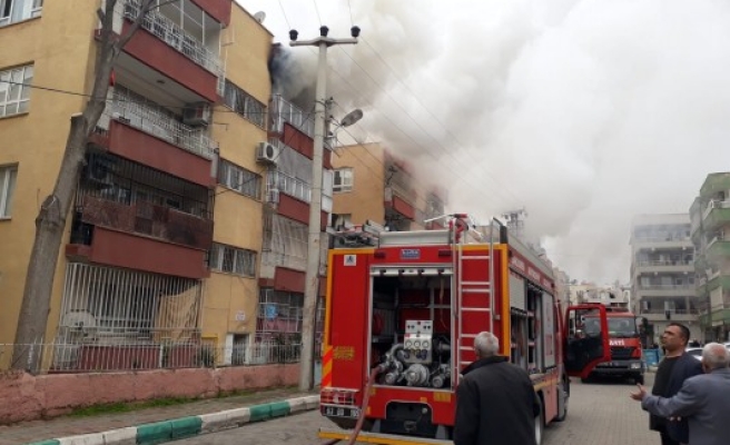 Şanlıurfa'da yangın! 2 kişi mahsur kaldı