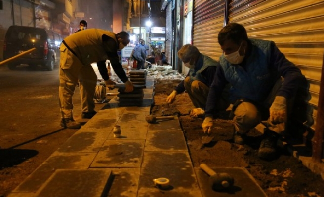 Haliliye'de çalışmalar gece gündüz sürüyor