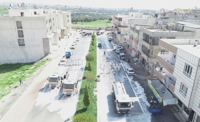 Haliliye'de sokaklar dezenfekte ediliyor