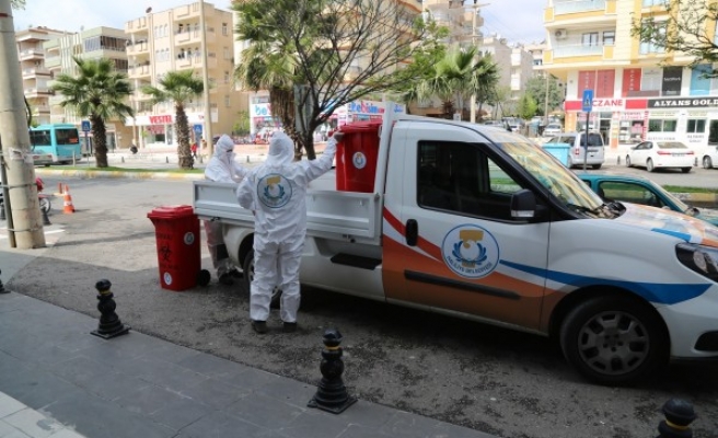 Haliliye'de tıbbi atık kutuları dağıtılıyor