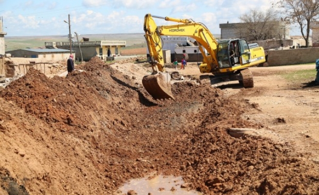 Urfa'da yol çalışmaları drenajla güçlendiriliyor
