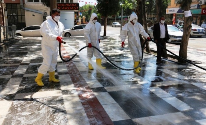 Akçakale’de dezenfekte çalışmaları sürüyor