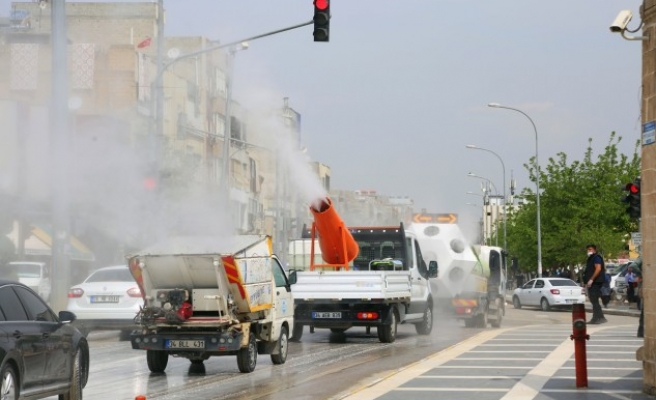 Eyyübiye'de yeni dezenfekte aracı çalışmalara başladı