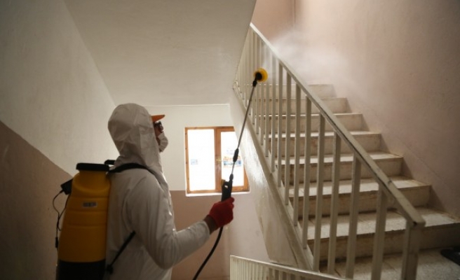 Haliliye’de binalar dezenfekte ediliyor