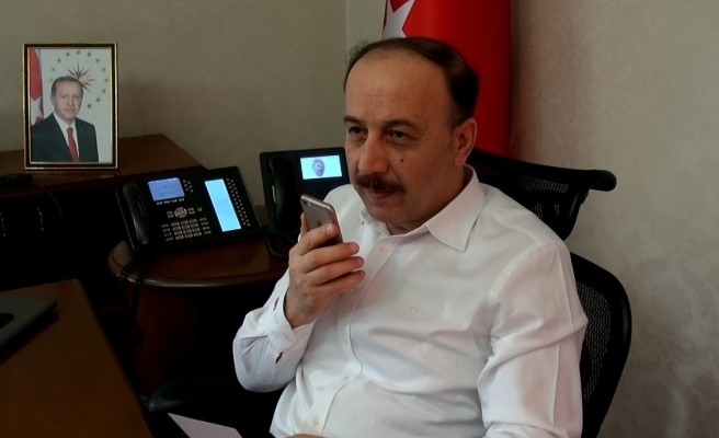 Urfalı öğrencinin bayrak ve gitar talebine Vali Erin'den yanıt geldi