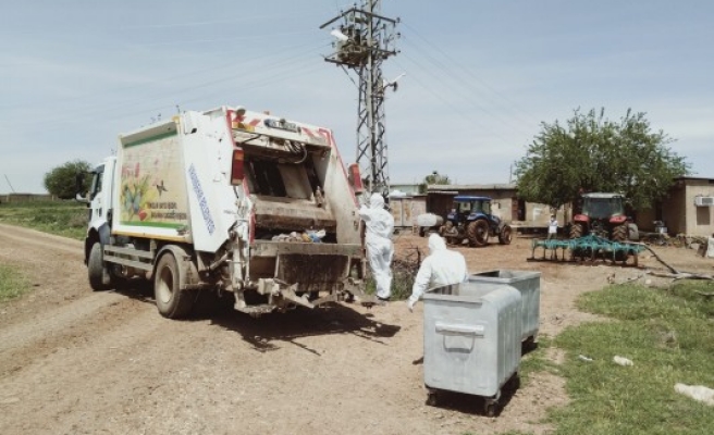 Urfa'da karantinaya alınan mahalle temizleniyor
