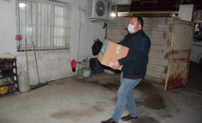 Viranşehir’de gıda kolisi, maske ve kolonya dağıtıldı