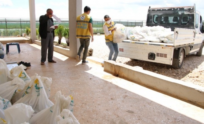 Haliliye kırsalında yardımlar sürüyor