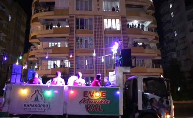 Karaköprü’de yasak günlerinde ilahi ziyafeti