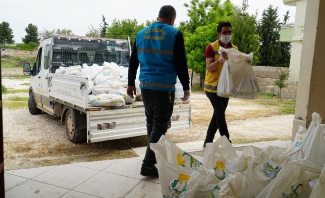 Haliliye’de kırsal ve merkezde yardımlar sürüyor