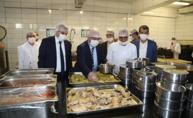 Büyükşehir'den Birecik'e '11 bin gıda kolisi' yardımı