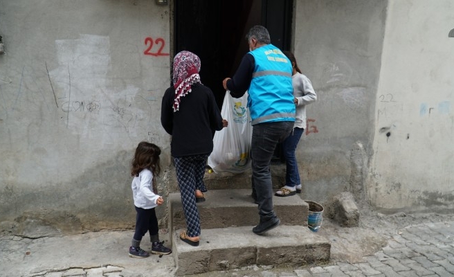 Haliliye’de ihtiyaç sahiplerine yardımlar sürüyor