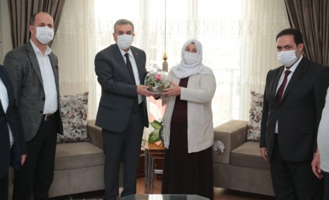 Urfa'da şehit anne ve eşleri de unutulmadı