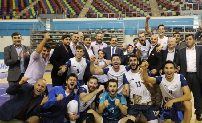 Haliliye voleybol takımından büyük başarı