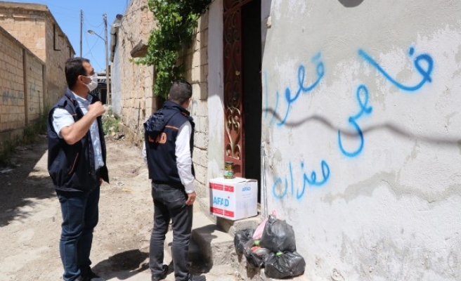 Türkiye'den Resulayn’a insani yardımlar sürüyor