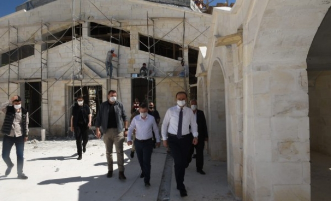 Vali Erin, Eyüpnebi Ziyaretgâhındaki çalışmaları inceledi