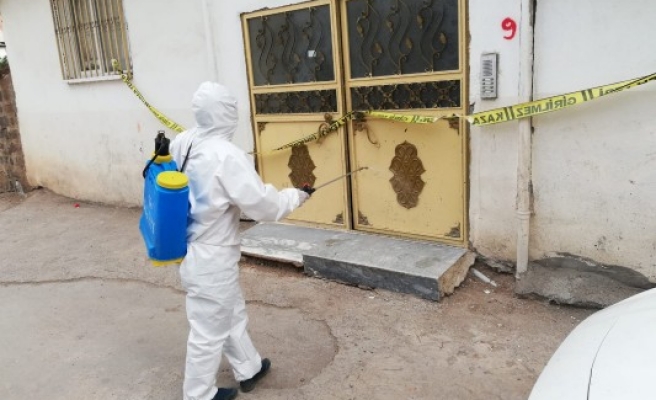 Urfa'da karantinadaki evler ilaçlandı