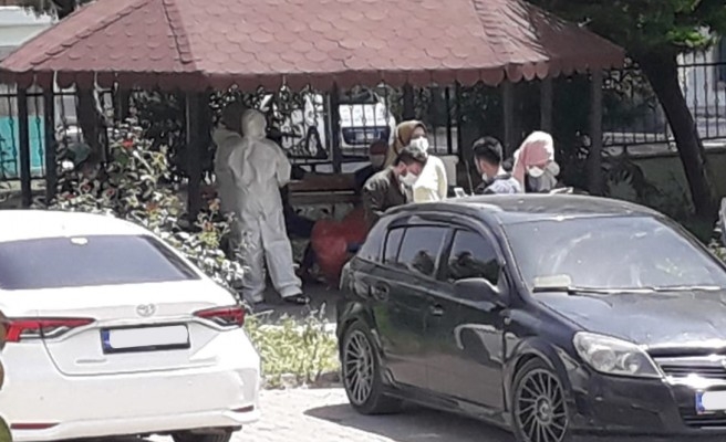 Şanlıurfa'da berberlere koronavirüs testi yapılıyor