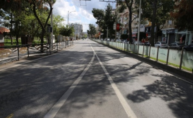 Bayram sevincinin yaşandığı Urfa sokakları bu yıl boş kaldı