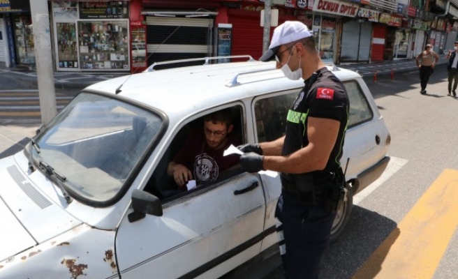 Urfa'da yasağa uymayan 431 kişiye ceza kesildi