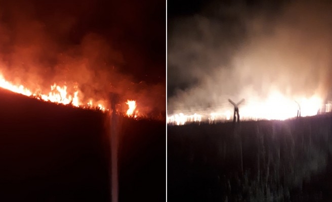 Urfa'da mayınlı bölgede yangın çıktı
