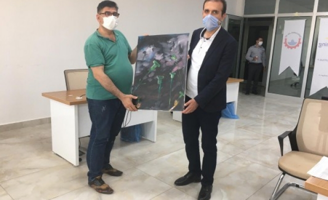 Yeşilay'dan İl Milli Eğitim Müdürüne anlamlı tablo