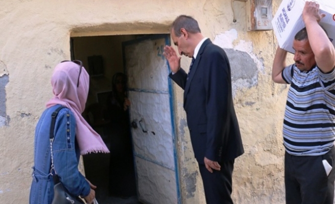 Akçakale’de İhtiyaç Sahiplerine Yardım Dağıtıldı