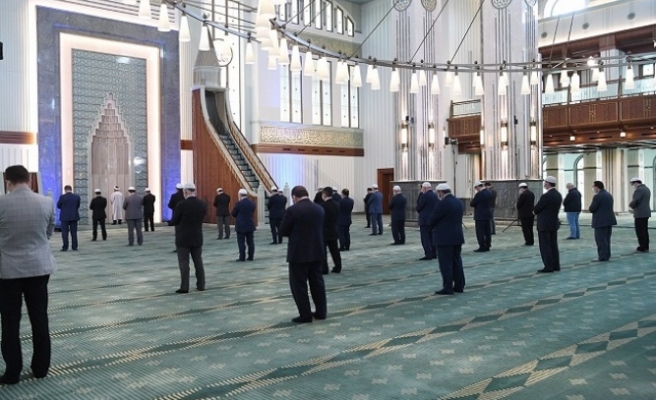 Cuma Namazı 12 Haziran’da Cemaatle Kılınacak