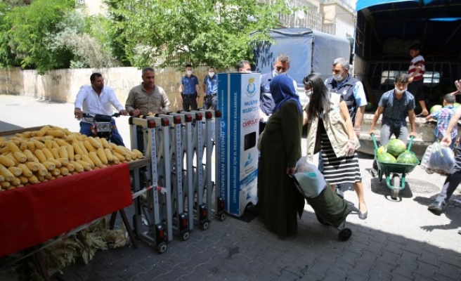 Urfa'daki pazarlar denetleniyor: Maske, hijyen, sosyal mesafe...