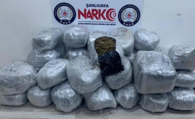 Urfa'da durdurulan kamyonetten uyuşturucu çıktı