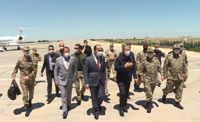 Bakan Akar Şanlıurfa'ya geldi