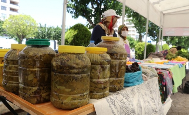 Kadınların el emeği ürünler Urfa'da görücüye çıktı