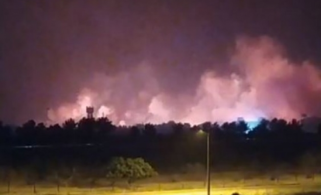 Urfa sınırında korkutan yangın meydana geldi