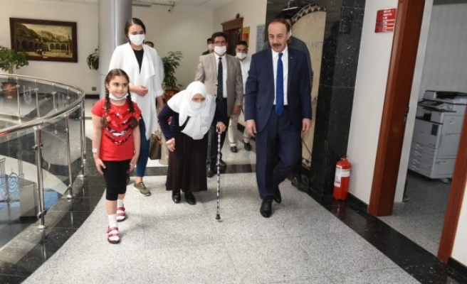 40 yıl önce şehit olmuştu: Vali Erin, ailesini ağırladı