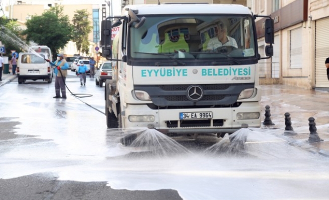 Eyyübiye’de dezenfekte çalışmaları sürüyor