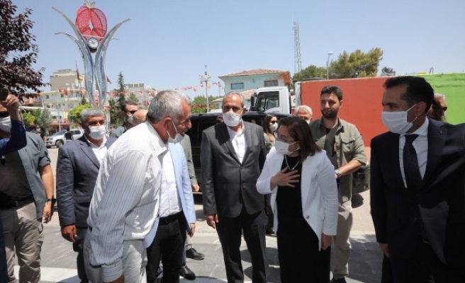 Fatma Şahin'in ilk durağı Suruç oldu