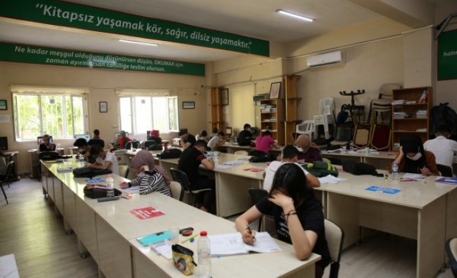 Salgın sonrası tekrar açıldı: Öğrenciler çalışıyor