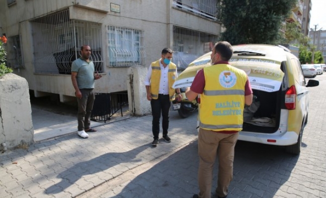 Urfa'da karantinaya alınan evlere gıda desteği sürüyor