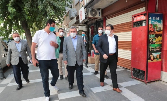 Beyazgül ve Canpolat, Bahçelievler'deki çalışmaları inceledi