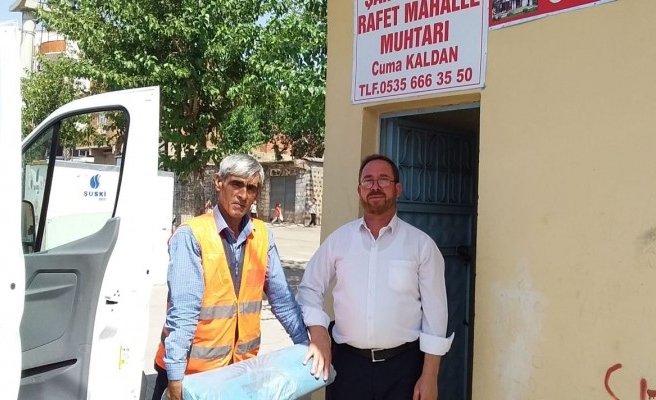 Siverek'te bayram öncesi 6 bin çöp poşeti dağıtıldı